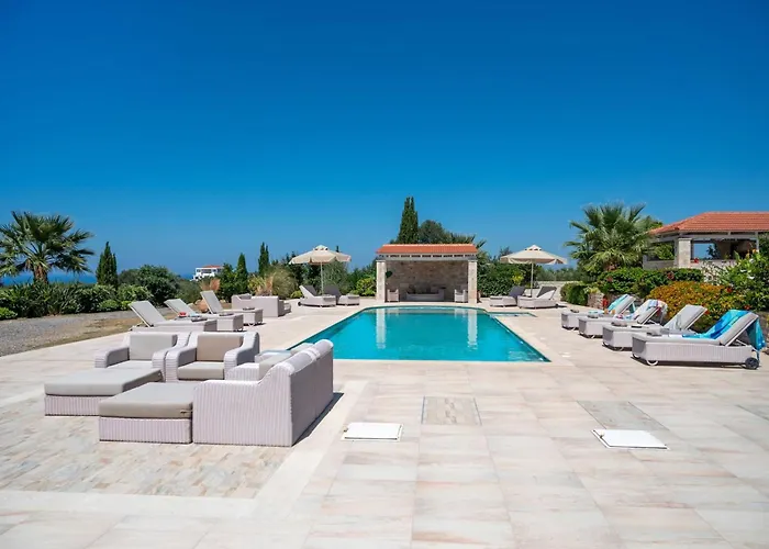 Elia, By Hellocrete Villa