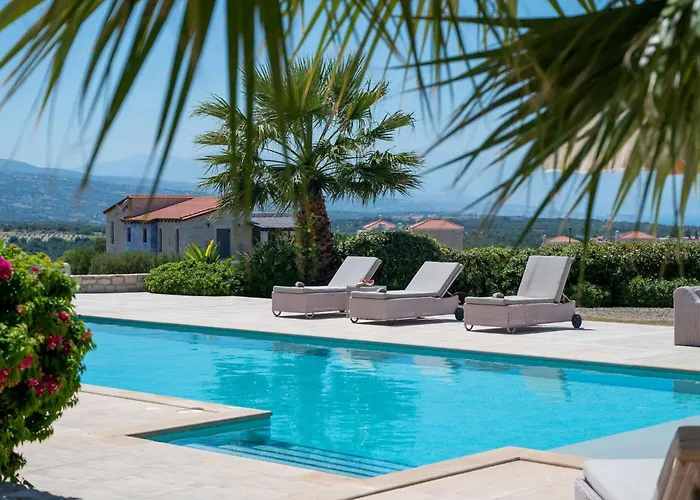 Elia, By Hellocrete Villa *