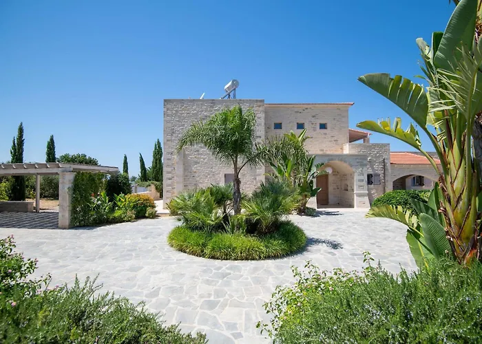 Villa Elia, By Hellocrete