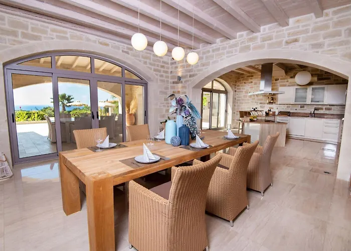 Villa Elia, By Hellocrete *