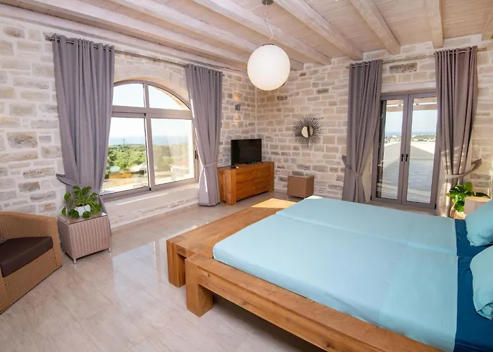 Villa Elia, By Hellocrete *