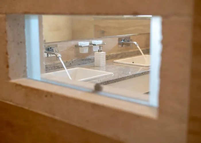 Elia, By Hellocrete *