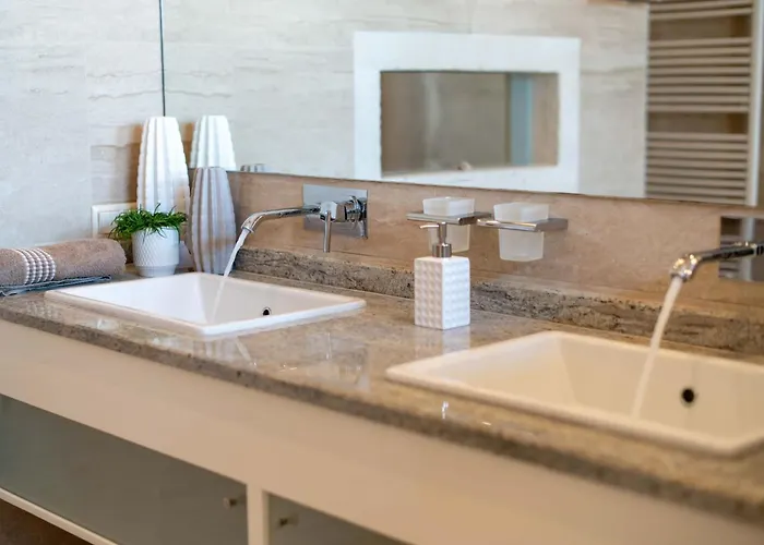 Elia, By Hellocrete * Rethymno