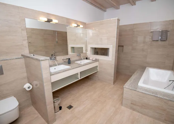 Elia, By Hellocrete Rethymno