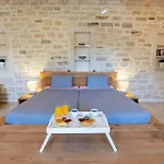 Villa Elia, By Hellocrete
